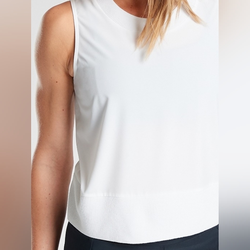 Athleta Zephyr Shell white Sleeveless Top Medium M